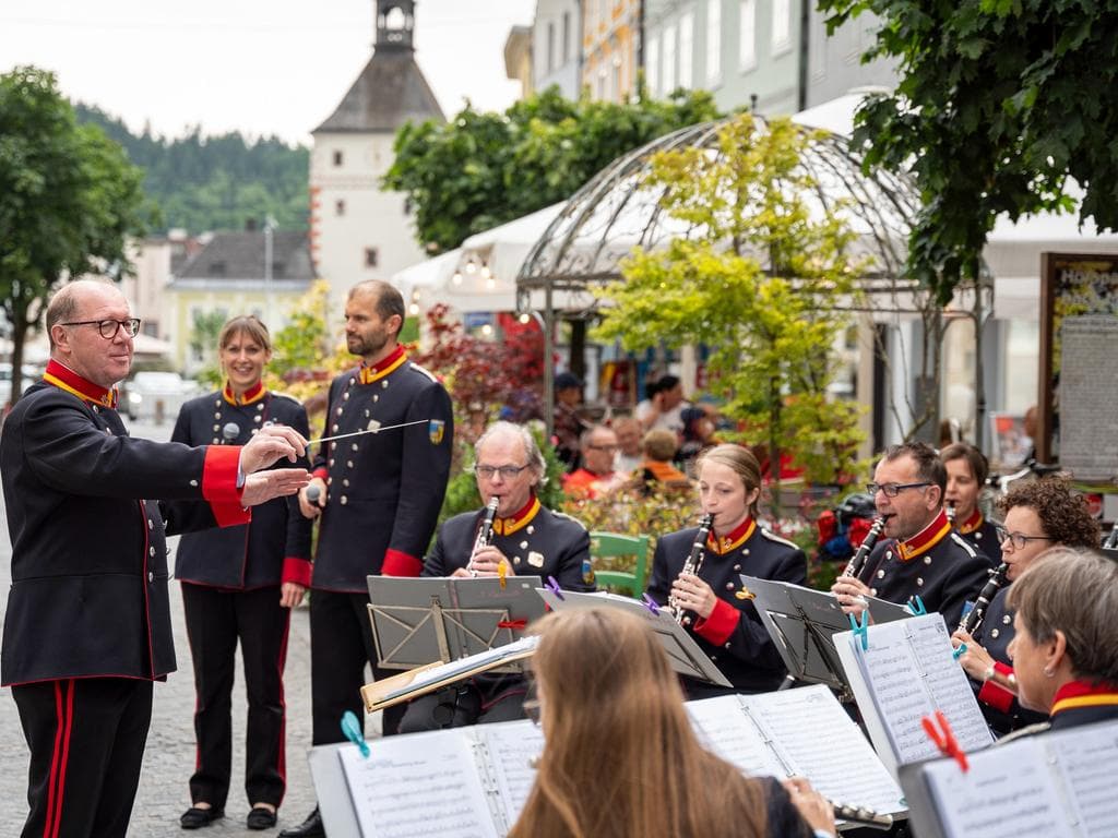 Platzkonzert- Militärmusik OÖ und der Stadtmusik Vöcklabruck