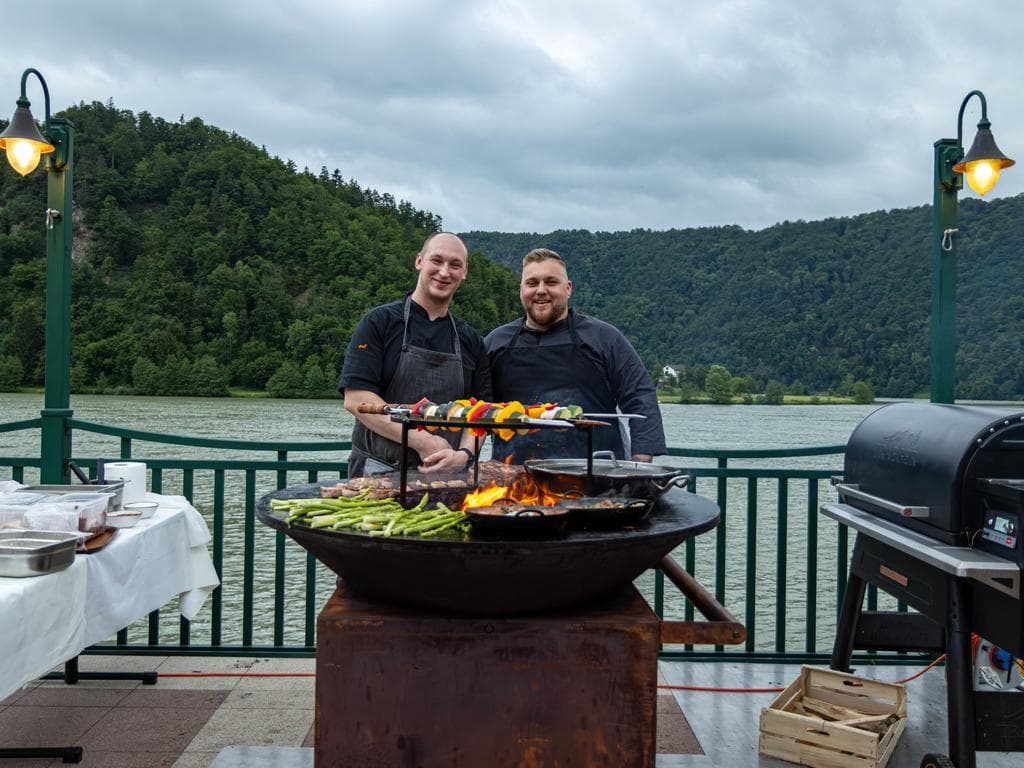 Grill & Chill