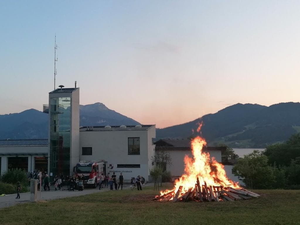 Sonnwendfeuer