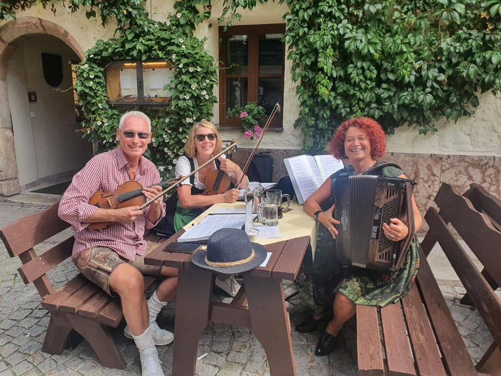MoorFestival 2026: Algatri Wiener Lieder