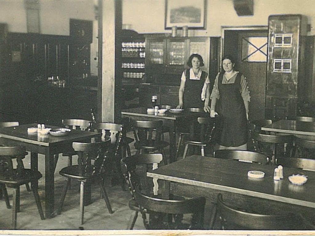Im Wirtshaus bin i wia z'Haus