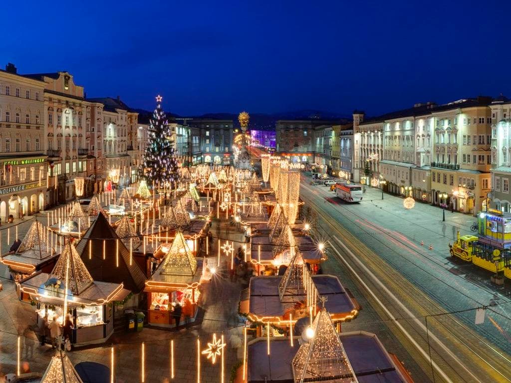 Weihnachtsmarkt Hop-On Hop-Off Zug