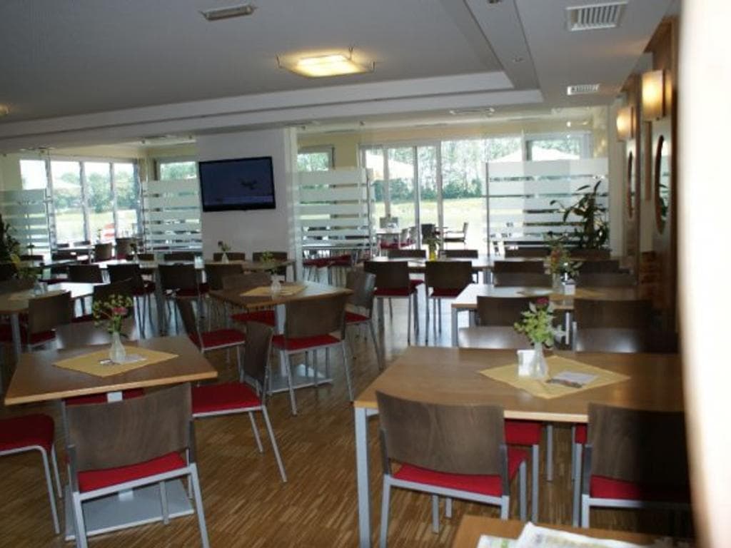 Kai 7, Cafe-Restaurant im Ennshafen