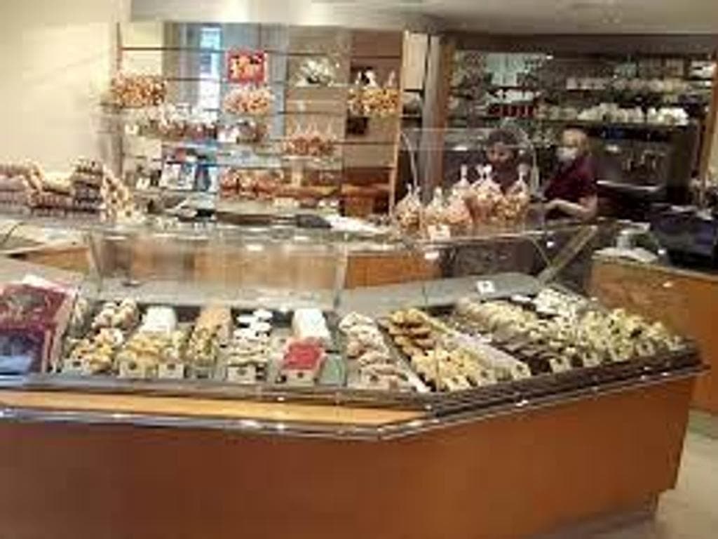 Rathaus-Cafe Konditorei Trenovski