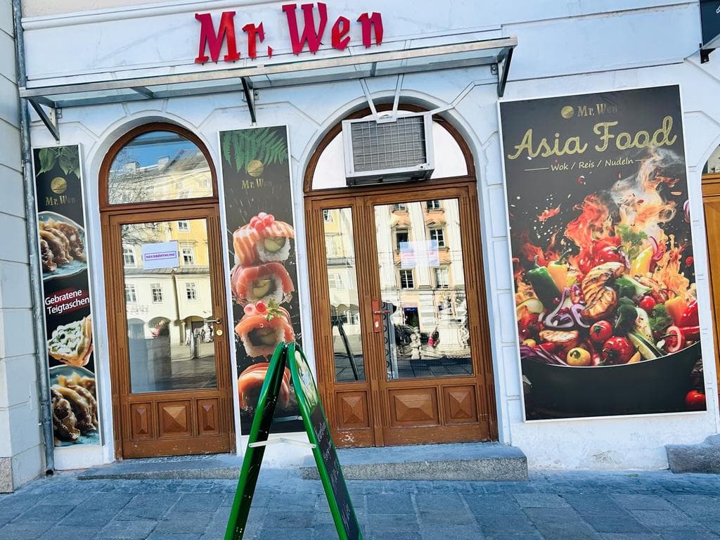 Mr. Wen Hauptplatz