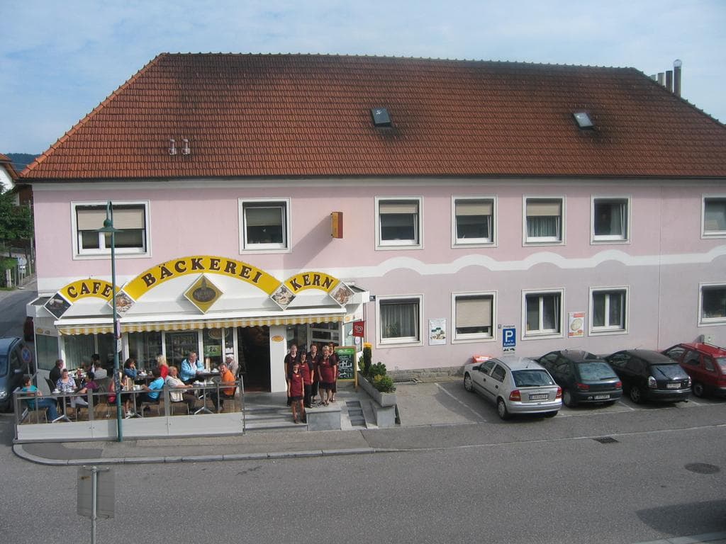 Kern GmbH - Bäckerei - Konditorei - Nahversorger