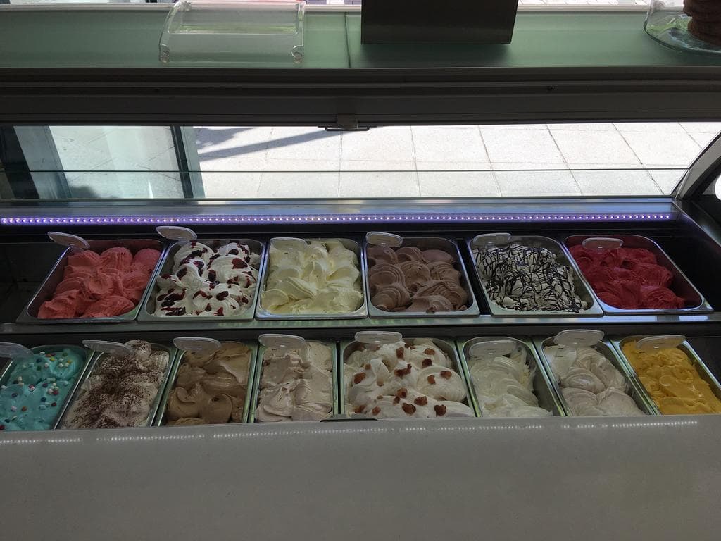 Eis Cafe "Dolce Freddo"
