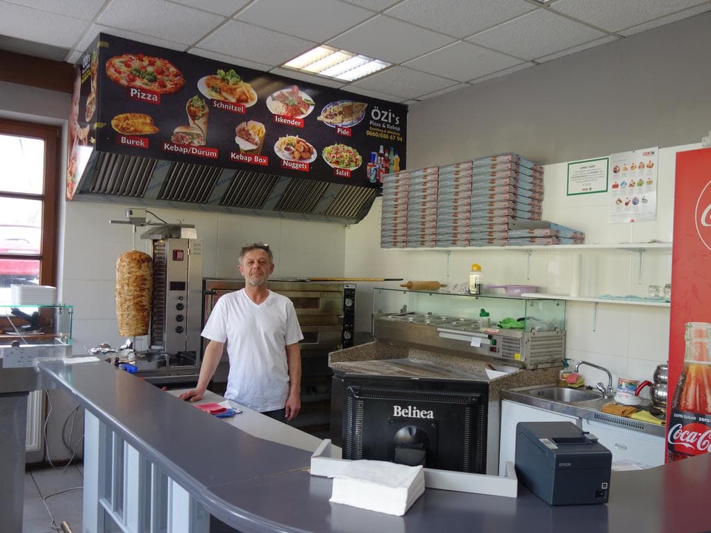 ÖZ´is Imbiss Pizza & Kebap