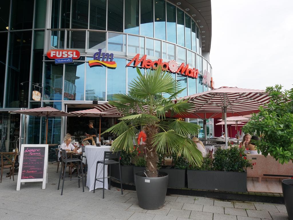 Ernesto caffé. osteria. weinbar
