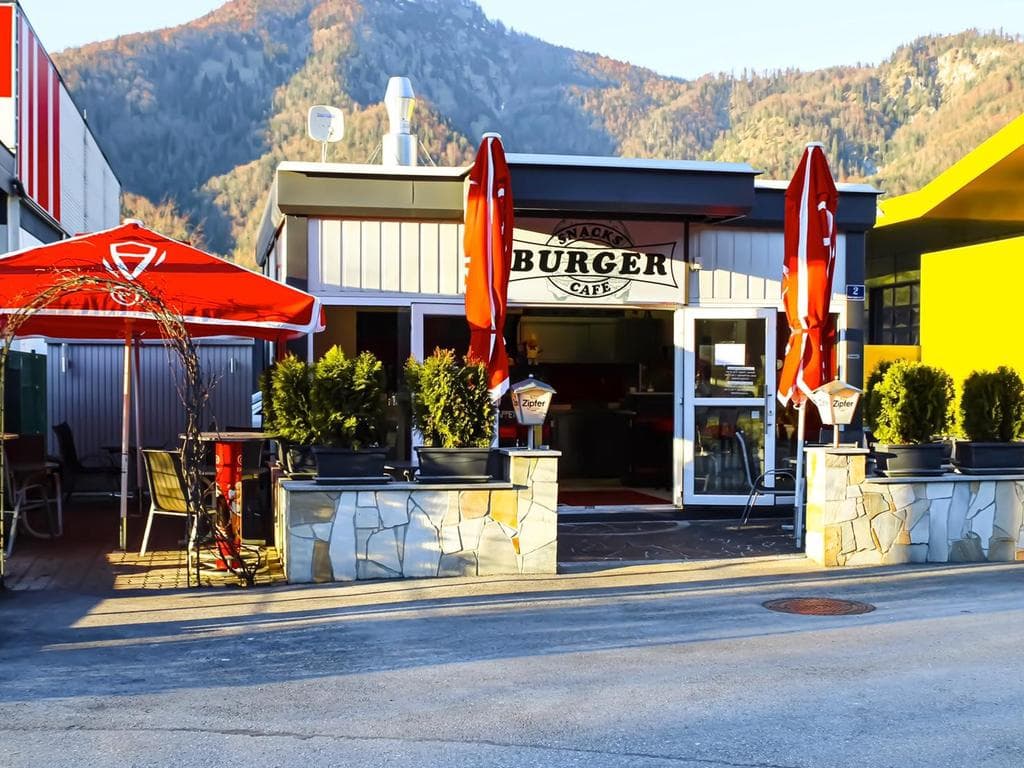 Burger Snacks Café