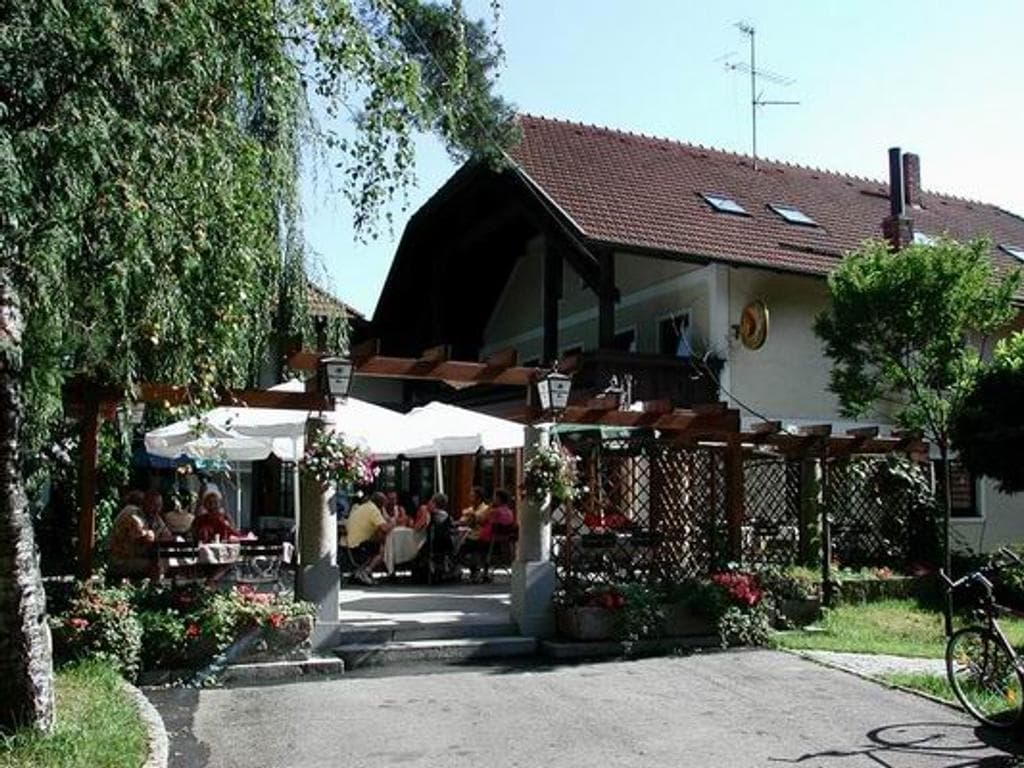 Gasthaus zur Tausendjährigen Linde