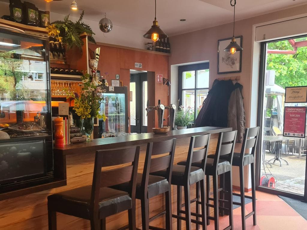 Karger's Landcafè