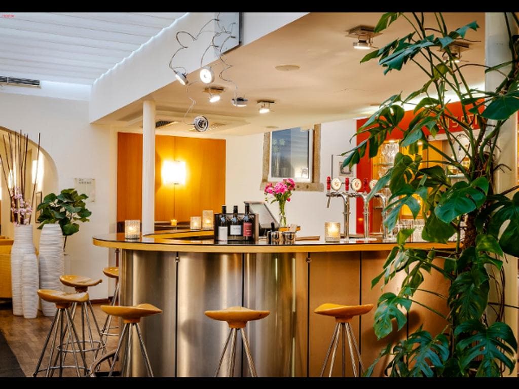Edis Bar im Hotel Hauser