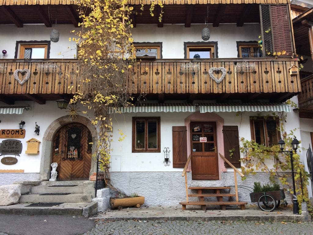 Café zum Mühlbach Pension Leopoldine