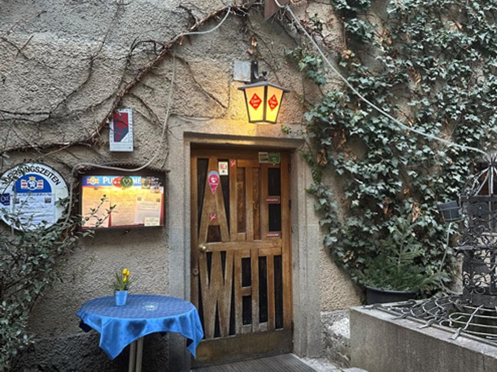 Alte Welt – Gasthaus/Cafe/Wein- und Kulturkeller