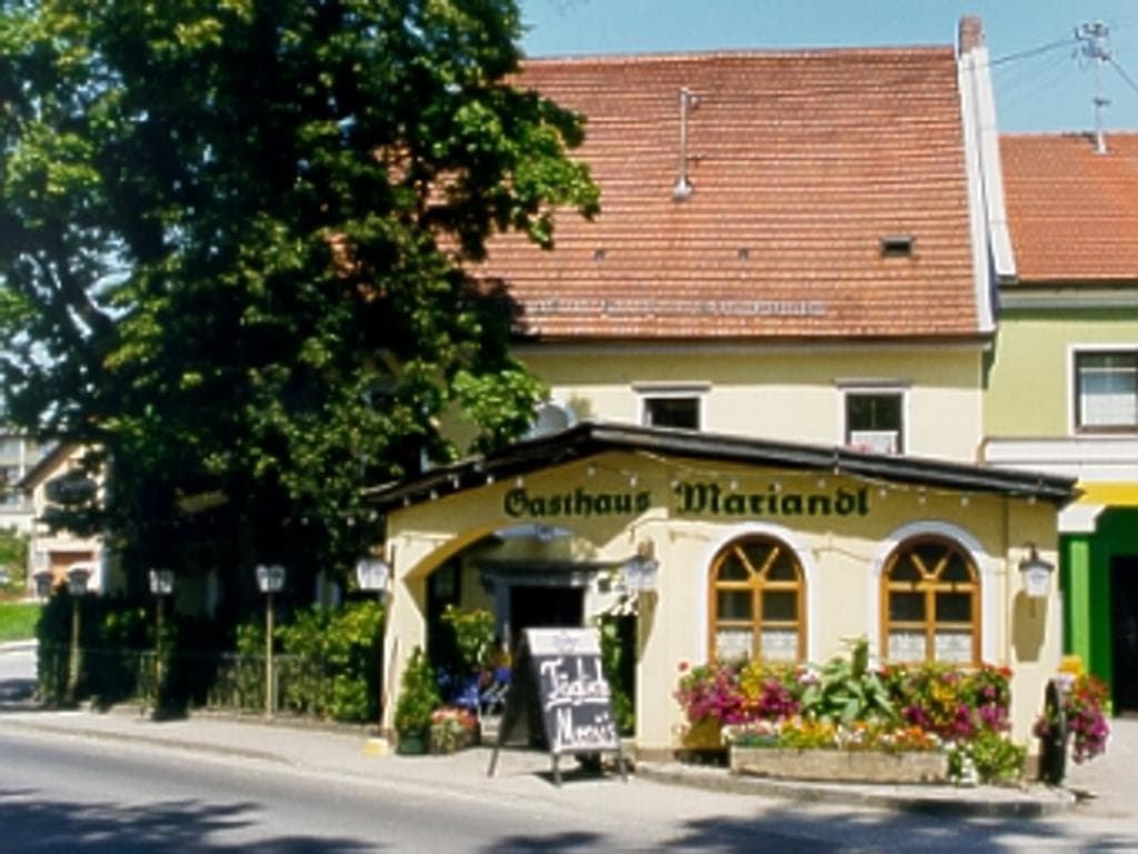 Gasthaus Mariandl & Badebuffet