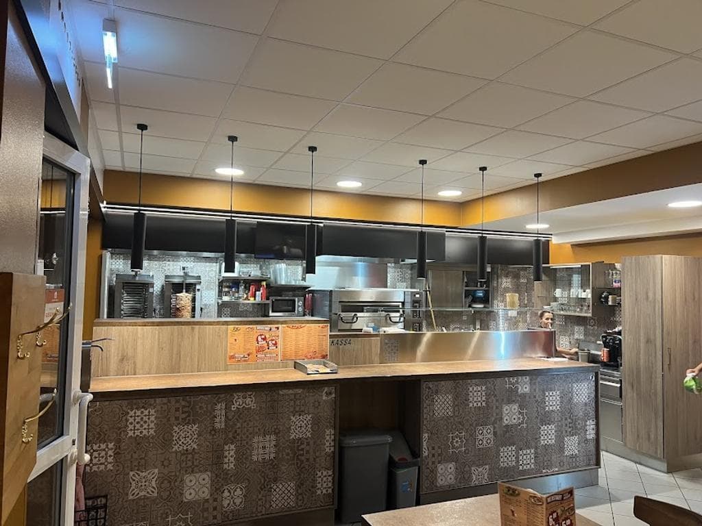 Neustadt Pizza & Kebap