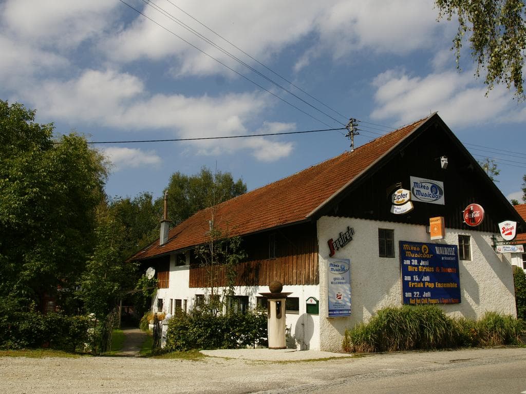 Mike's Musicbar, Waldzell