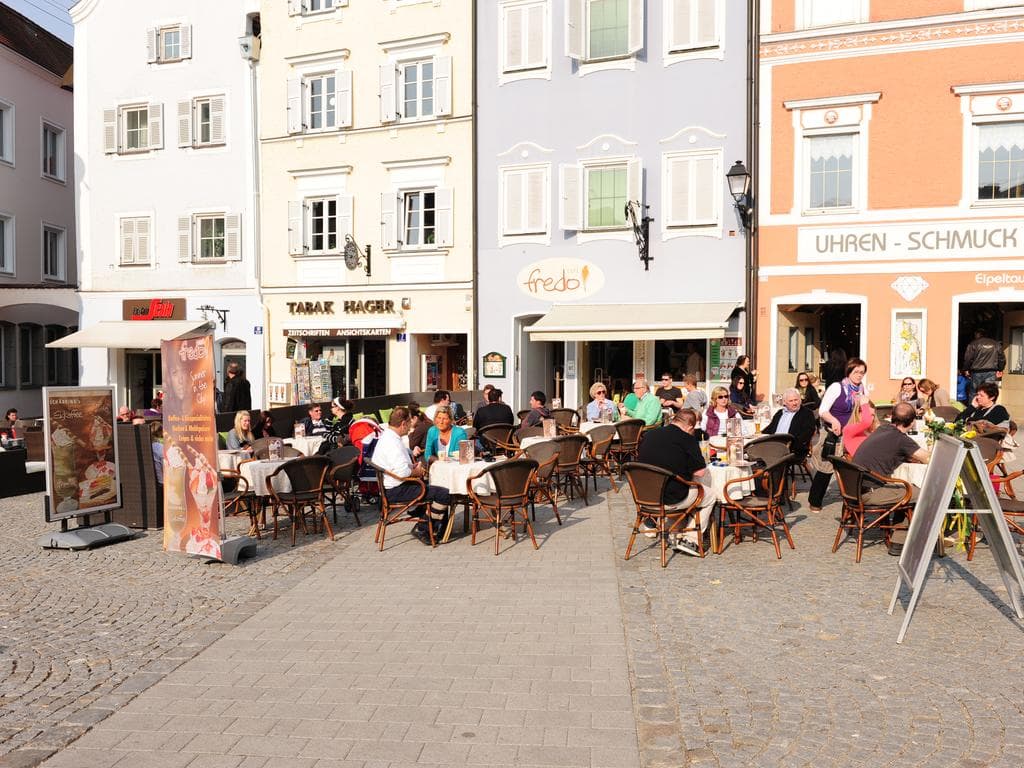 Fredo - Café, Eisdiele, Creperie