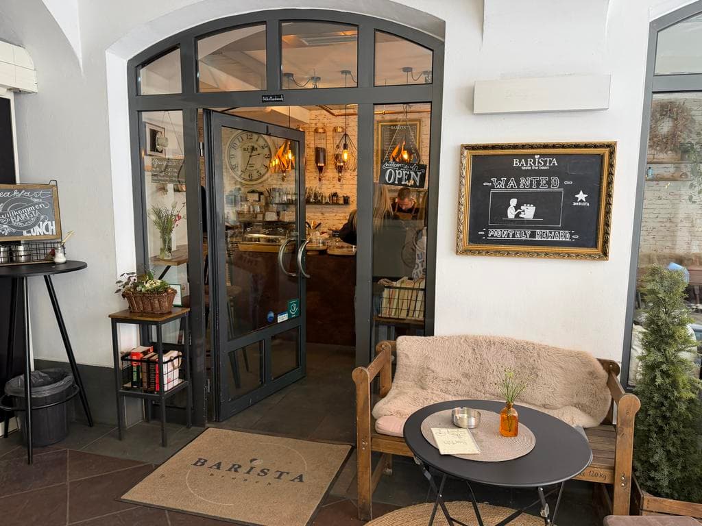 Cafe Barista Brunch Linz