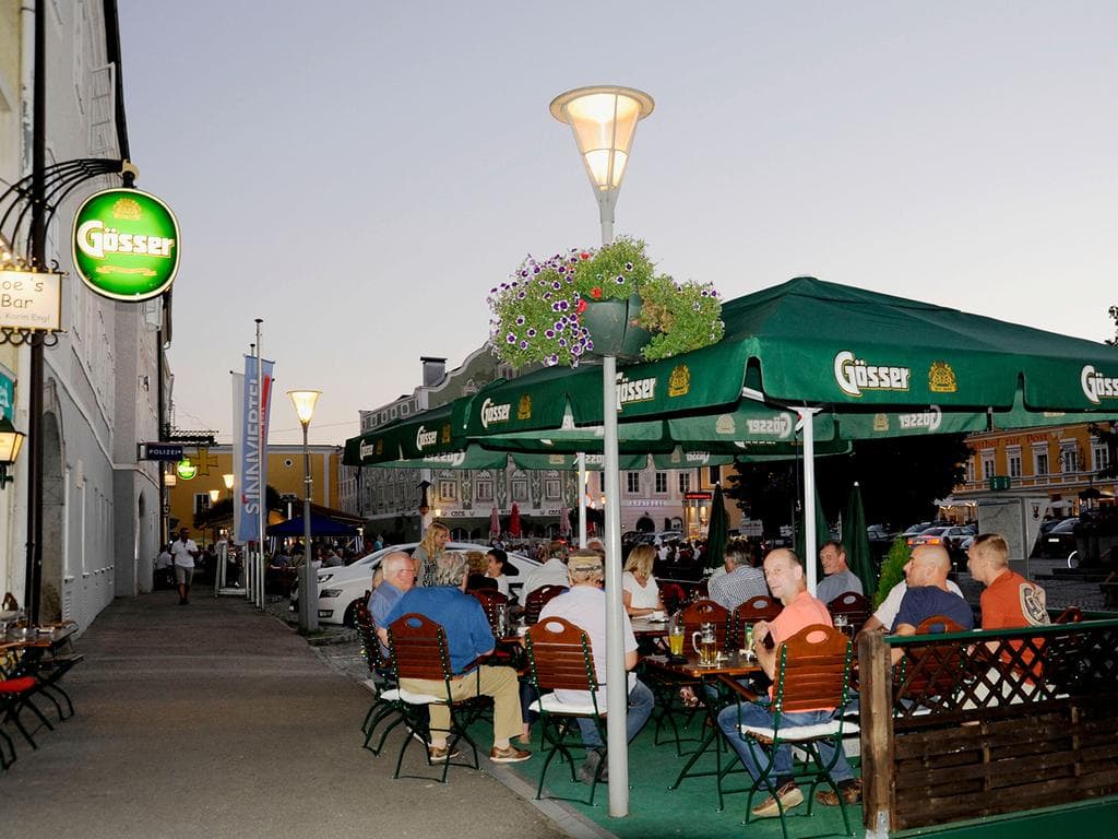 Moe's Bar, Obernberg